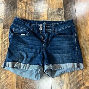 SO brand midi Jean shorts size 7